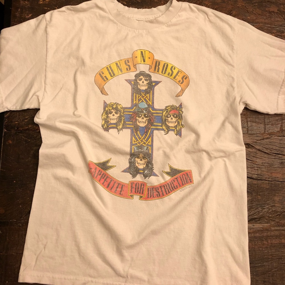 Guns and Roses graphic tee